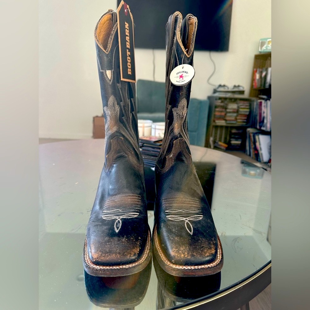 Idyllwind Black and Brown Western Boots